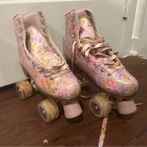 NWOT Cynthia Rowley Roller Skates